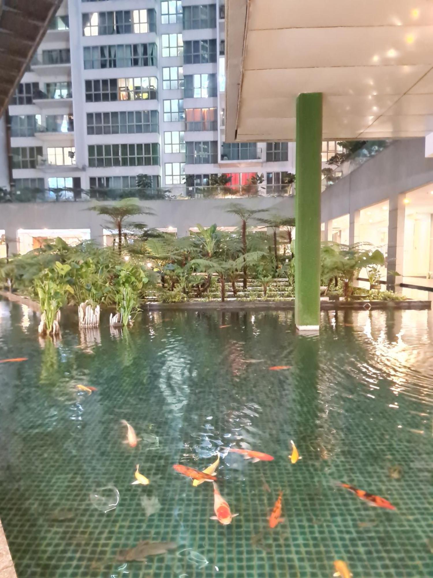 Hostel At Regalia Sky Pool Kuala Lumpur Exteriör bild
